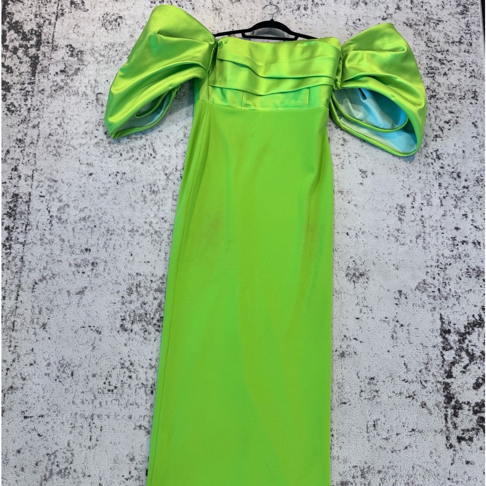 Solace London- used once this weekend. A stUNNER-